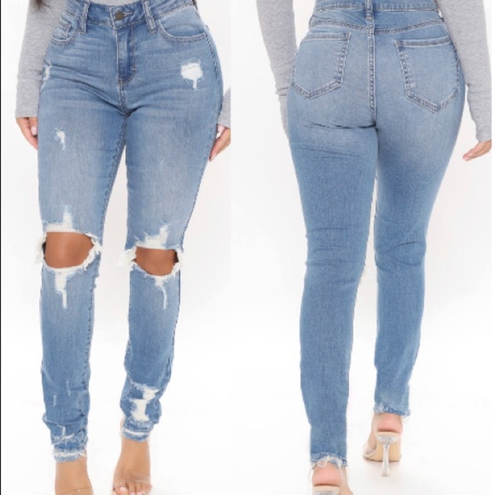 High Rise Lightwash Ripped Skinny Jeans